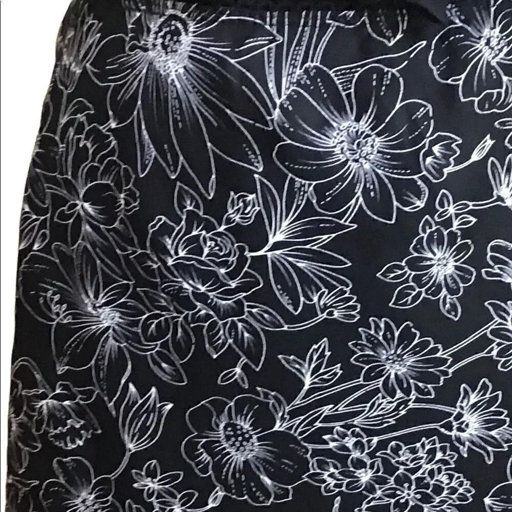 Polyester elastic waist skirt   - Picture 3 of 5
